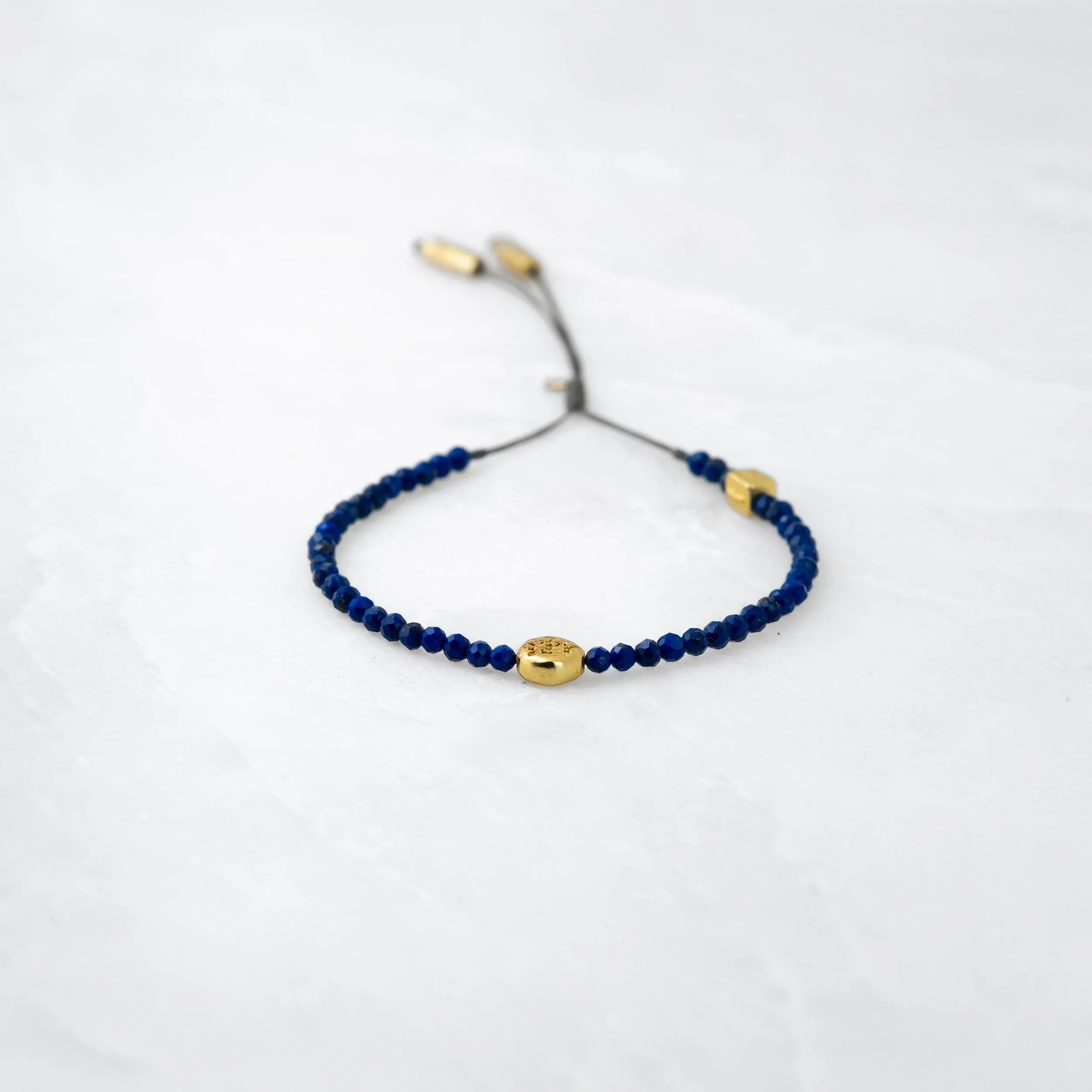 Bracelet MALA PRECIEUX - Saphir, Mani doré - Roseparo Bijoux