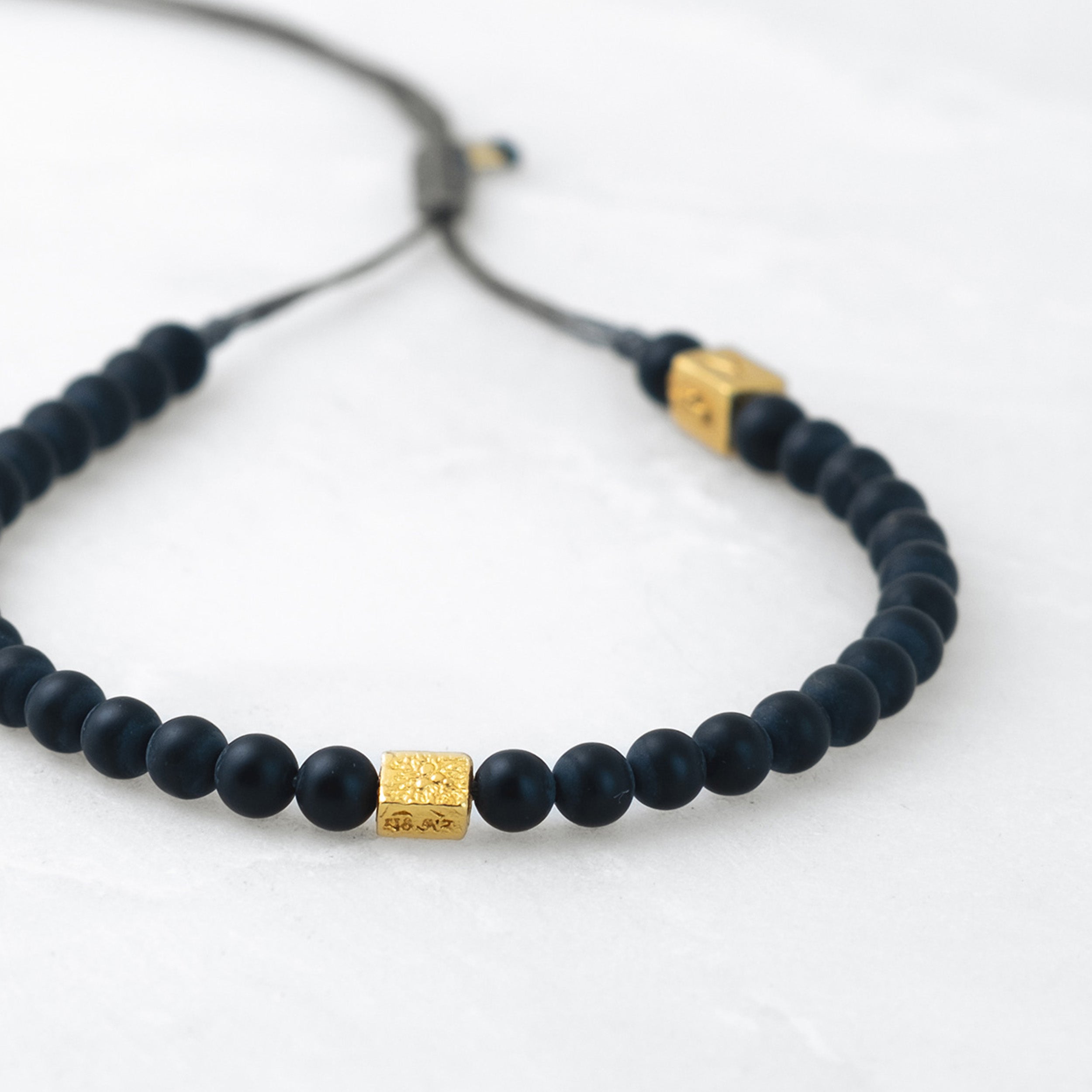 MALA bracelet - Basalt, golden Bodhi